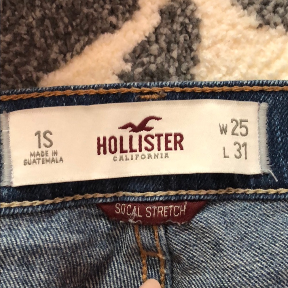 Hollister Skinny Jeans - Picture 3 of 3